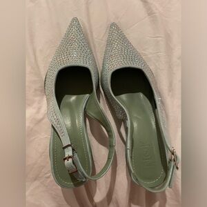 Mint color summer sandals no 37, like NEW, never worn just around the house.